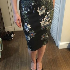 Zara floral pencil skirt
